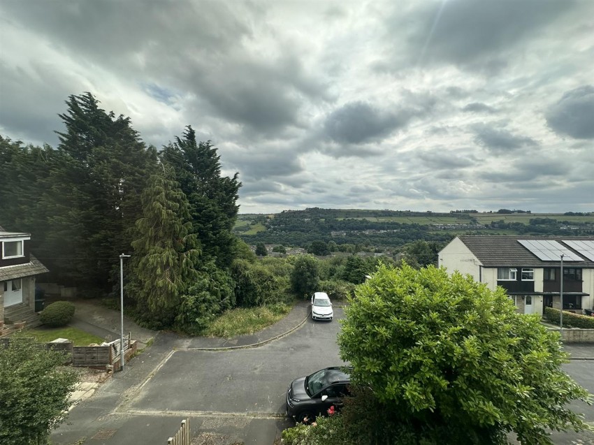 Images for Harewood Crescent, Oakworth, Keighley