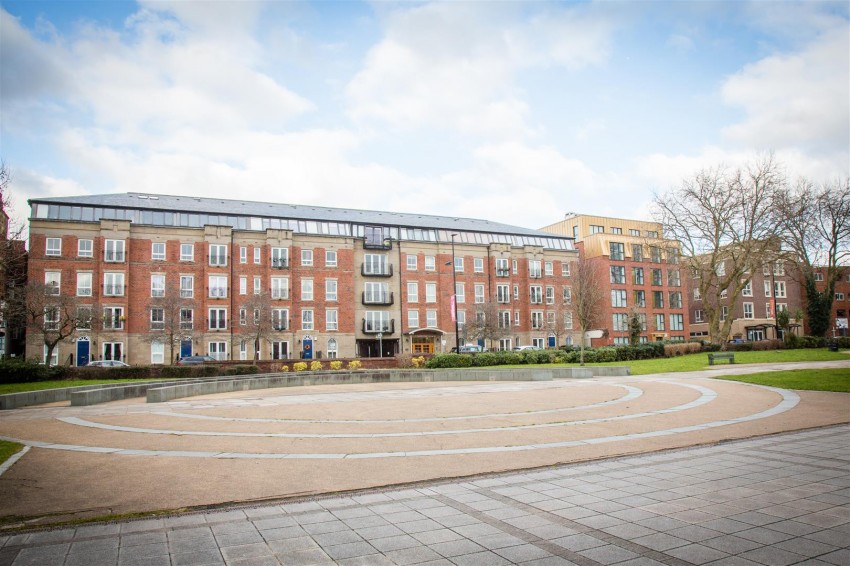 Images for Knightsbridge Court, Palmyra Square North, Warrington