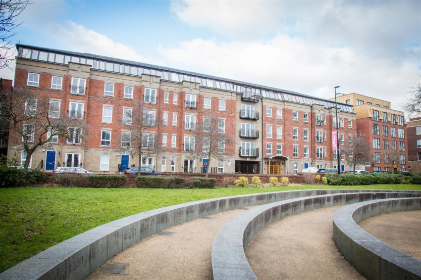 Images for Knightsbridge Court, Palmyra Square North, Warrington