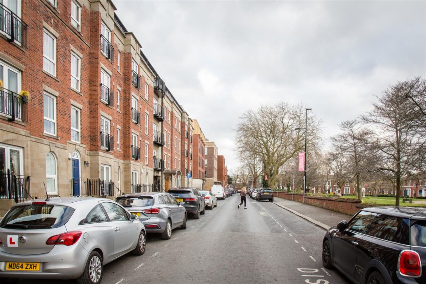 Images for Knightsbridge Court, Palmyra Square North, Warrington