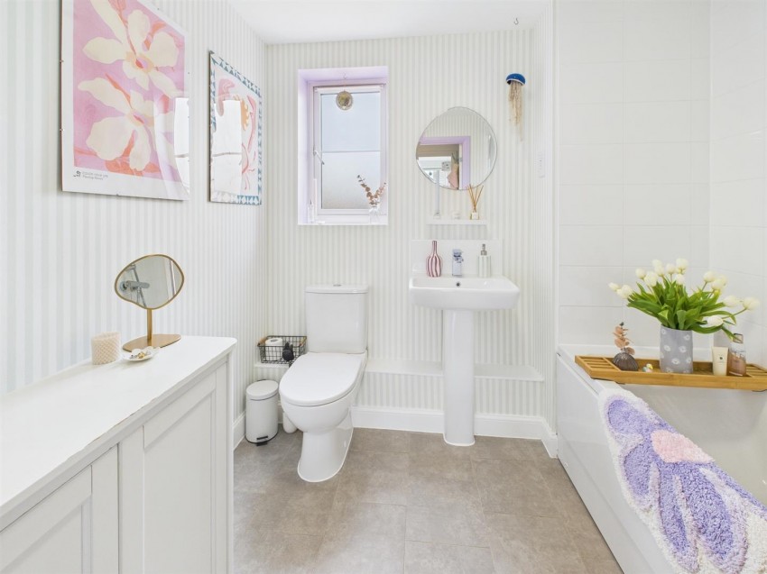 Images for Skylark Avenue, Peacehaven
