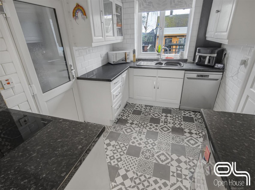 Images for Calgary Crescent, Burton-On-Trent