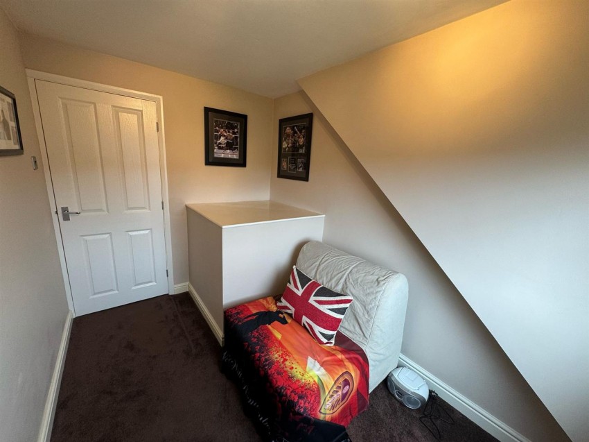 Images for Harewood Crescent, Oakworth, Keighley