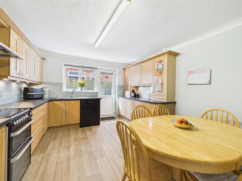 Images for Roderick Avenue Peacehaven