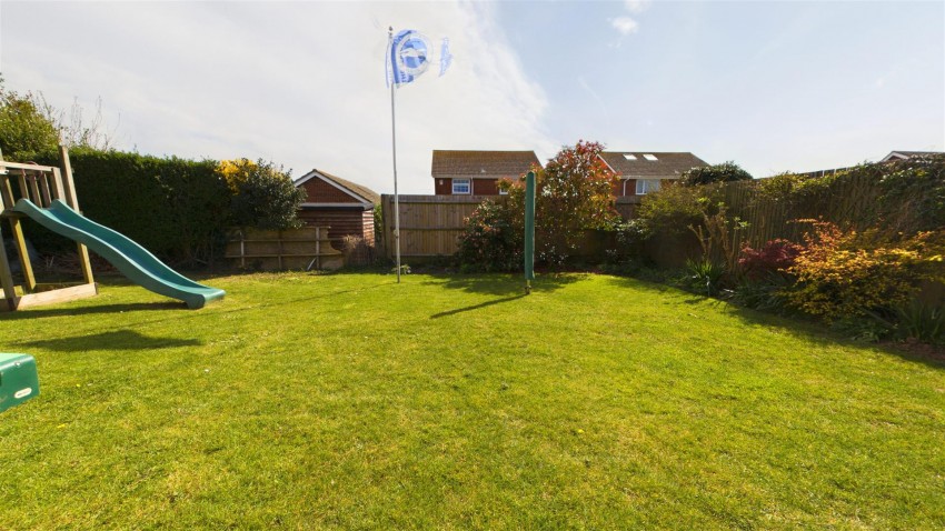 Images for Roderick Avenue Peacehaven