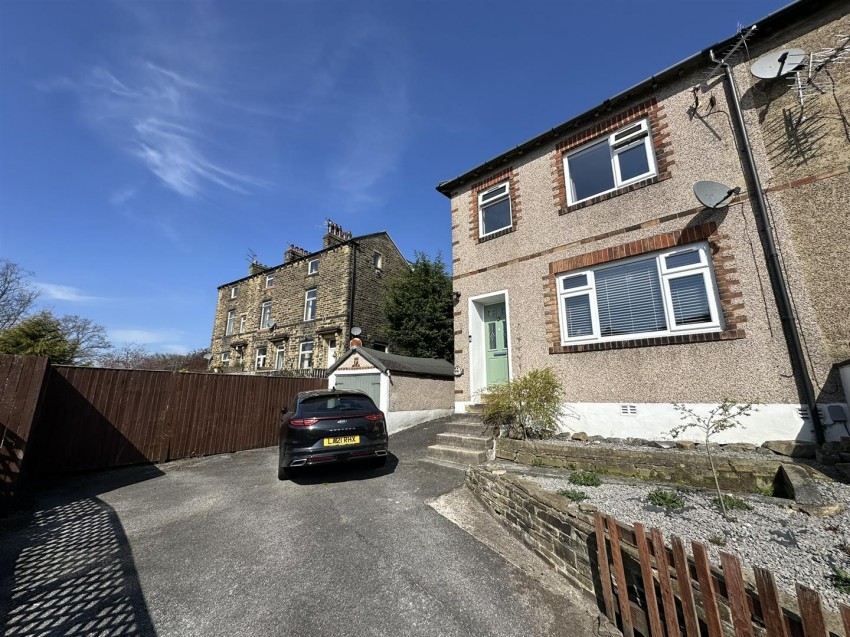 Images for Lynton Drive, Riddlesden