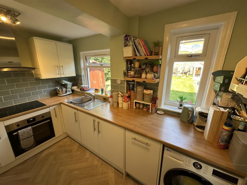 Images for Lynton Drive, Riddlesden