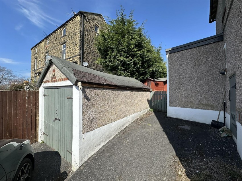 Images for Lynton Drive, Riddlesden
