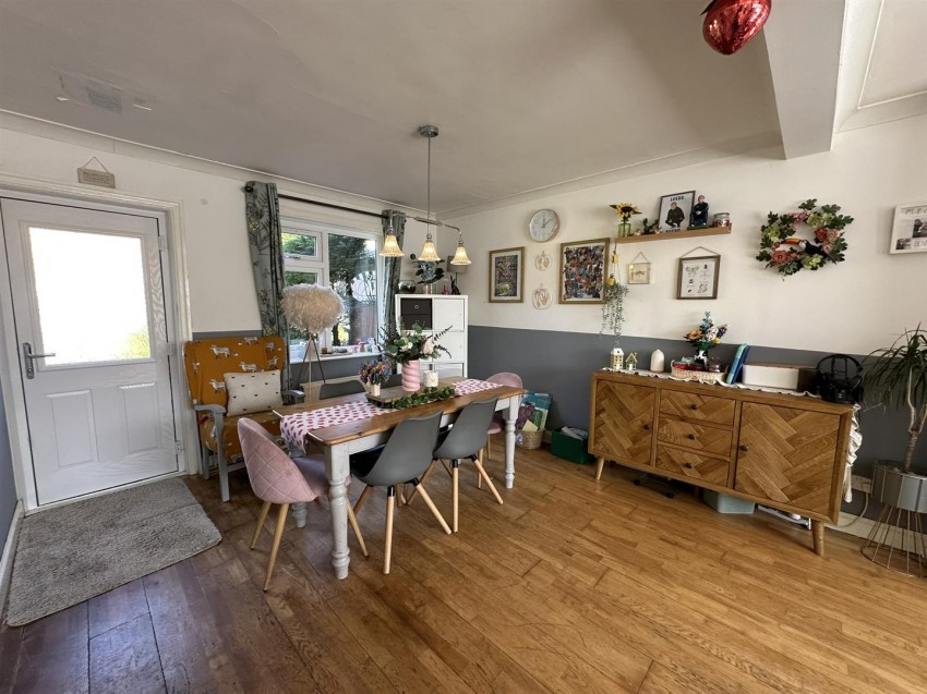 Images for Lynton Drive, Riddlesden
