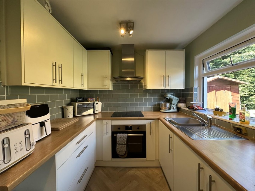 Images for Lynton Drive, Riddlesden