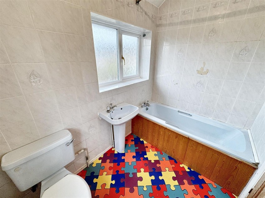 Images for Queensway, Grantham