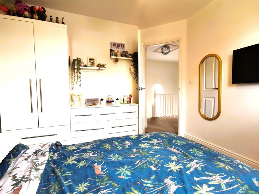 Images for 6 Harvest Grove, Walsall