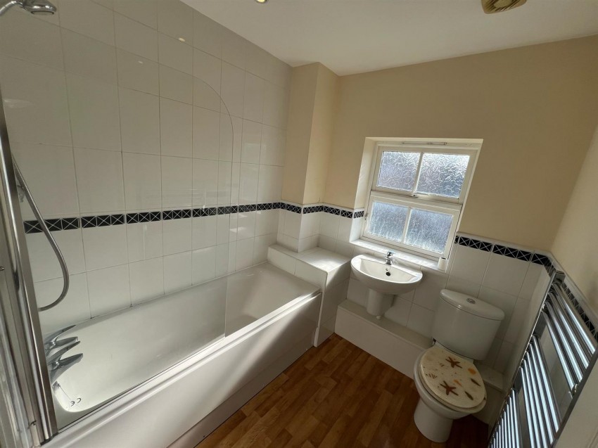 Images for Littlelands,Cottingley