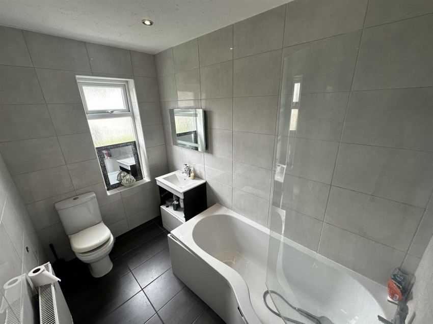 Images for Nab Wood Rise, Shipley