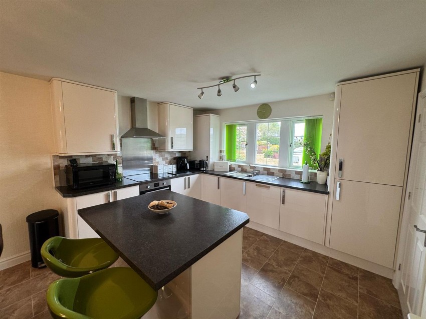 Images for Highfell Rise, Keighley