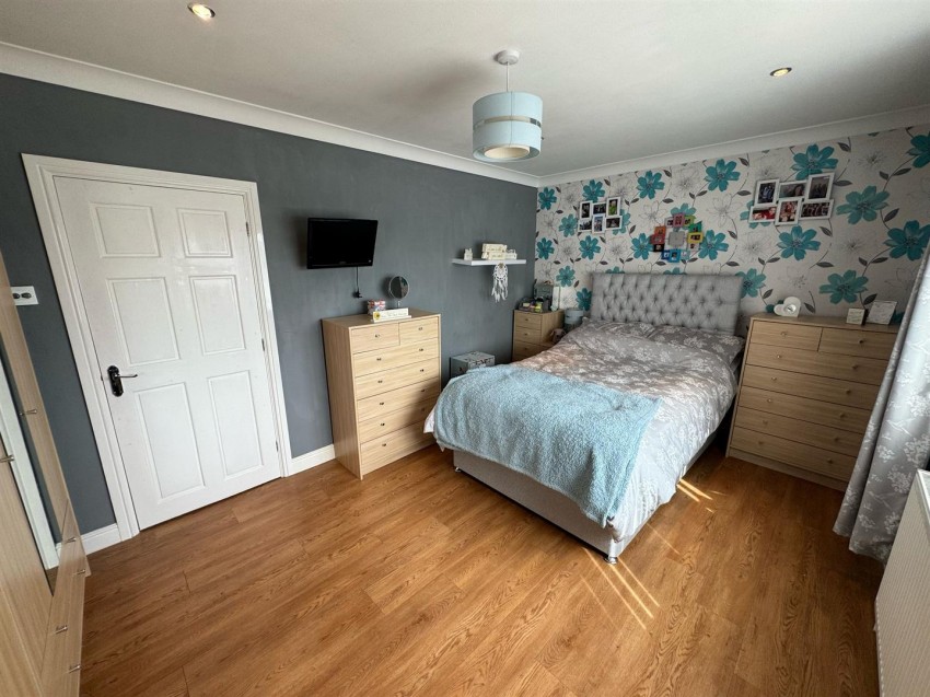 Images for Highfell Rise, Keighley