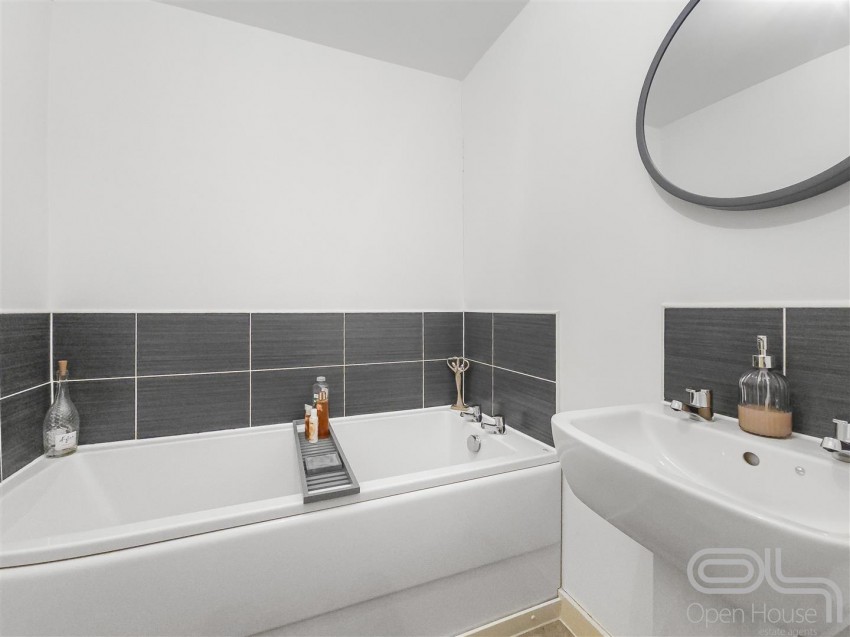 Images for Upton Drive, Burton-On-Trent