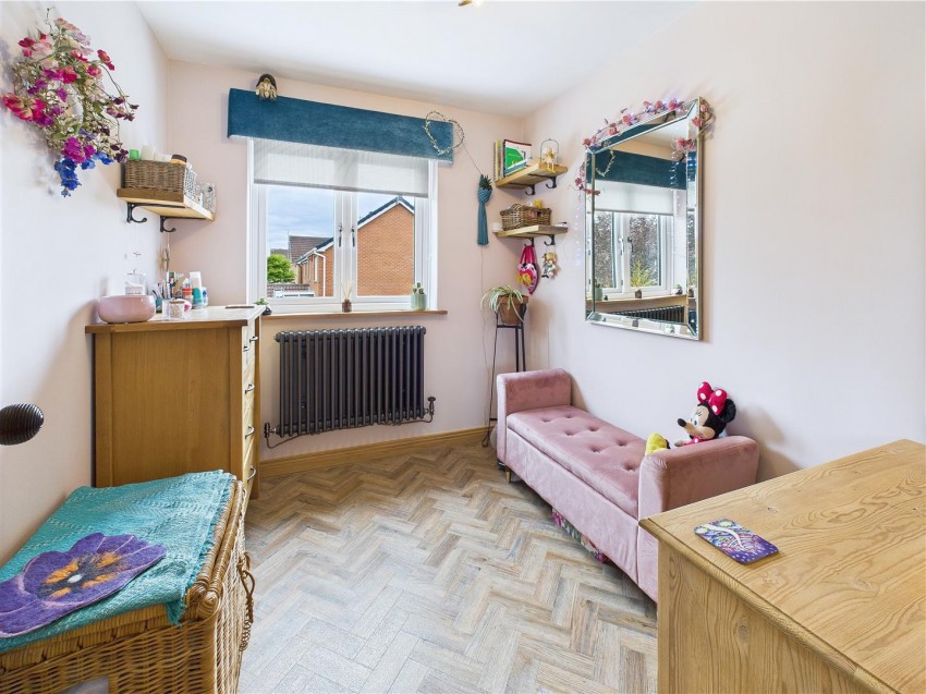 Images for Pershore Drive, Burton-on-Trent