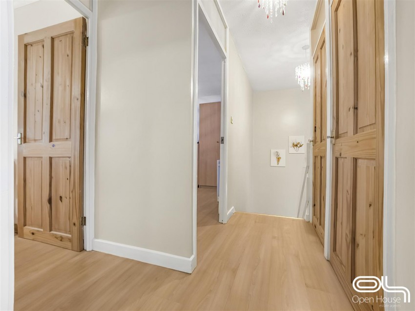 Images for Peregrine Close, Burton-On-Trent