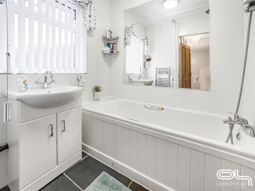 Images for Peregrine Close, Burton-On-Trent