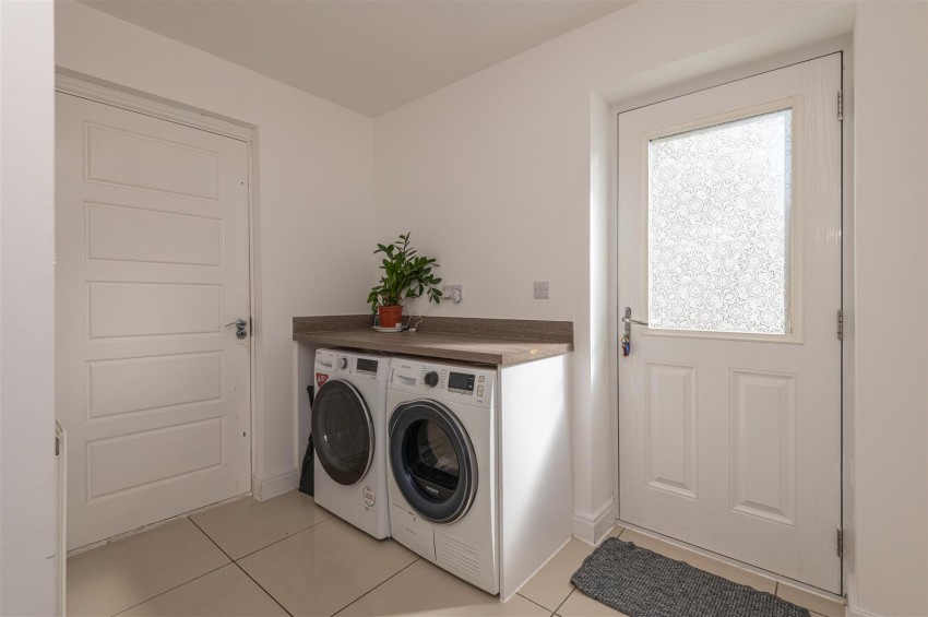 Images for Pavilion View, Lindley, Huddersfield, HD3