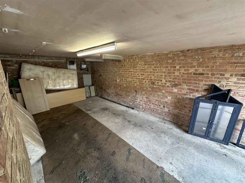 Images for Canberra Drive, Cross Roads, Keighley