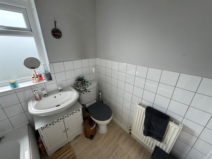 Images for Roper Lane, Queensbury, Bradford