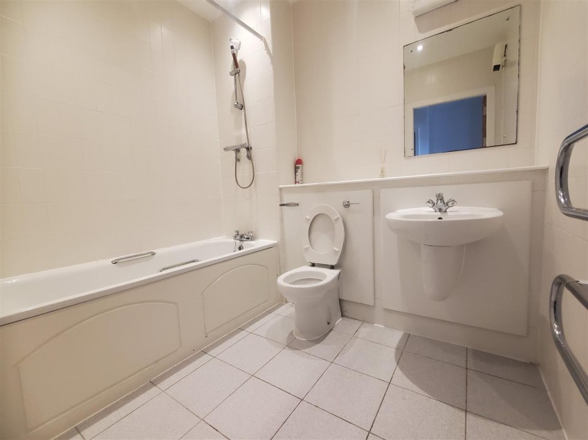 Images for The Point, Whitehall Place, Leeds, LS12