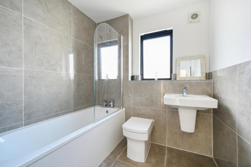Images for 16 South Coast Road, Peacehaven