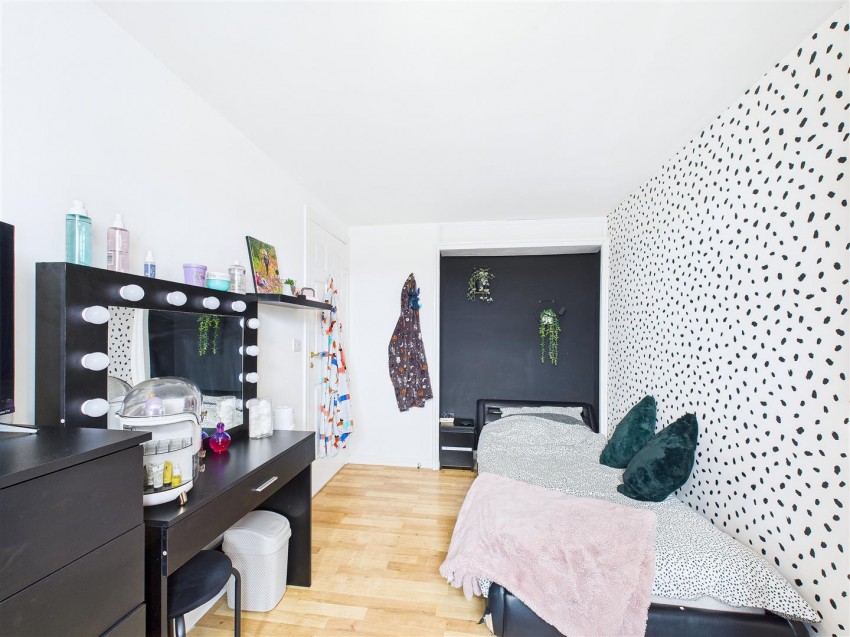 Images for Clifton Way, Burton-On-Trent