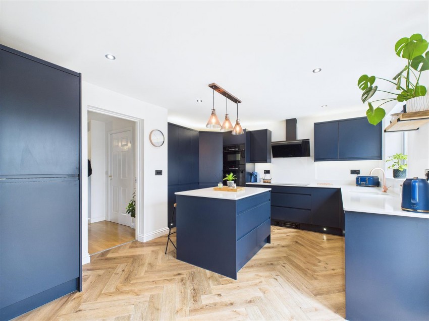 Images for Clifton Way, Burton-On-Trent