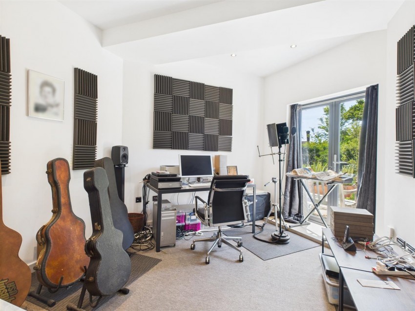 Images for Radinden Manor Road, Hove