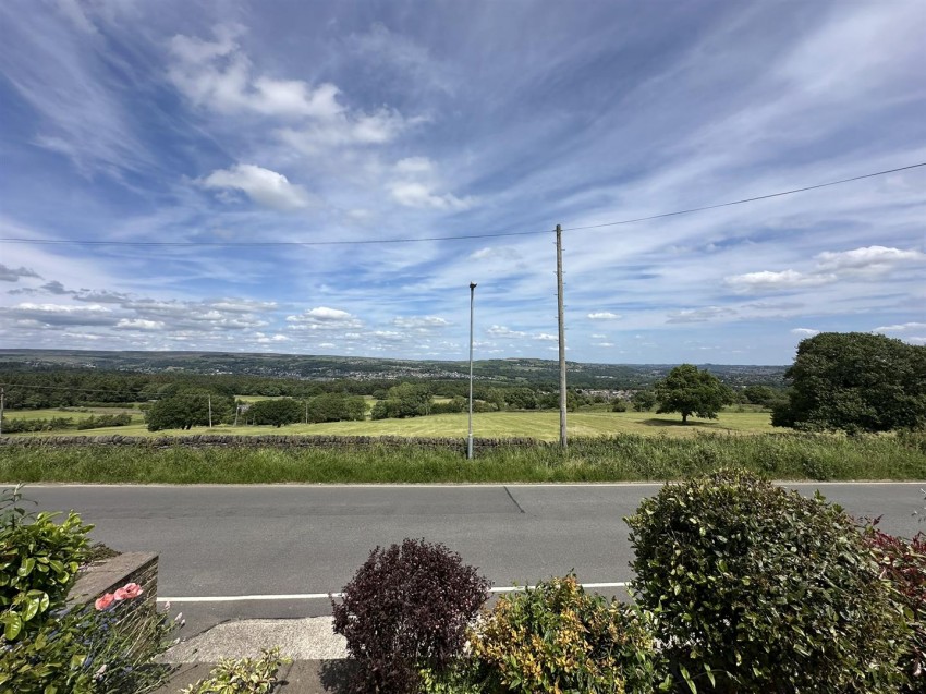 Images for Moor View Drive, Bingley