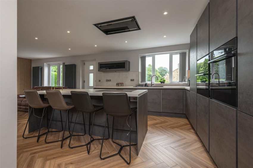 Images for Broomfield Road, Fixby, HD2