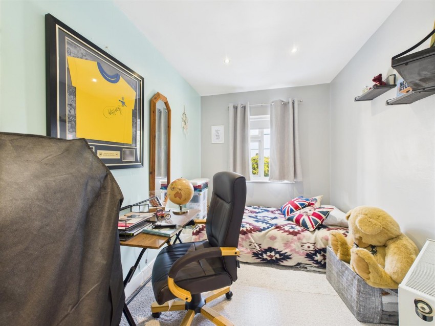 Images for Broomfield Avenue Peacehaven