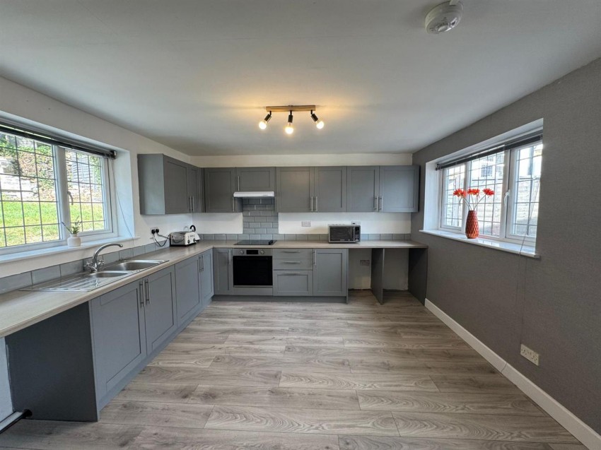 Images for Mayfield Drive, Sandbeds
