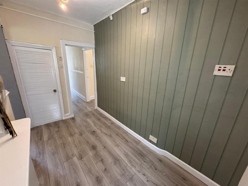 Images for Mayfield Drive, Sandbeds