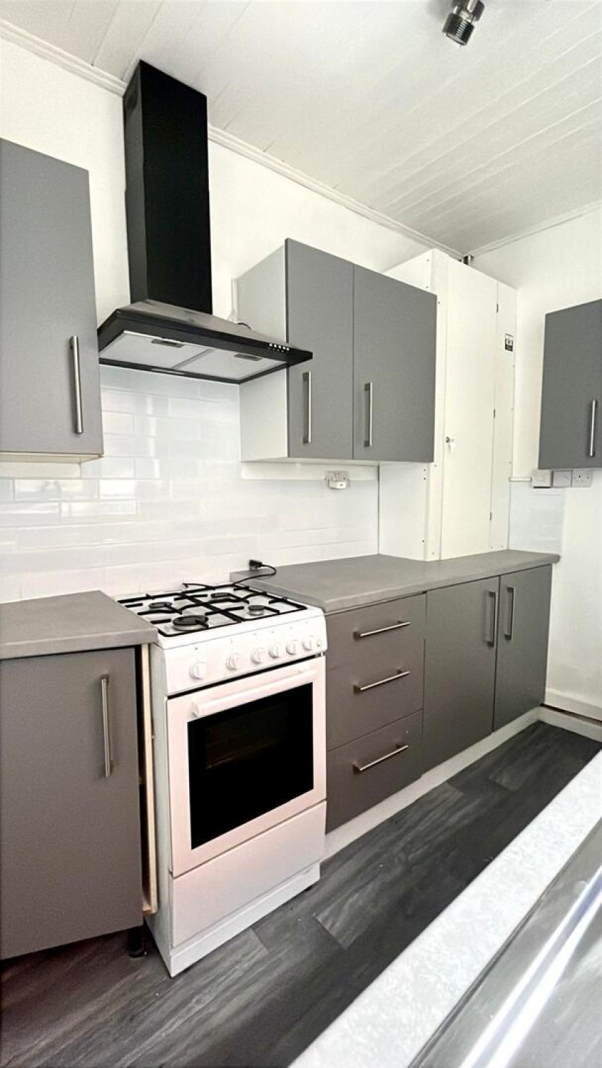 Images for Nine Elms Lane