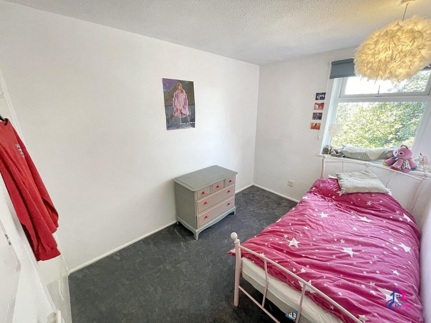 Images for Fifth Avenue, Grantham