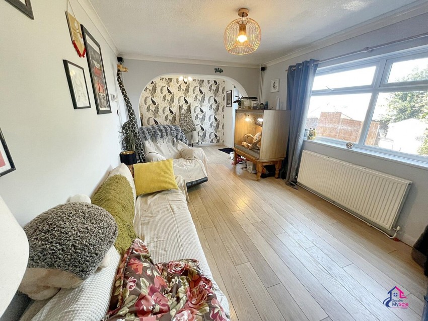 Images for Fifth Avenue, Grantham