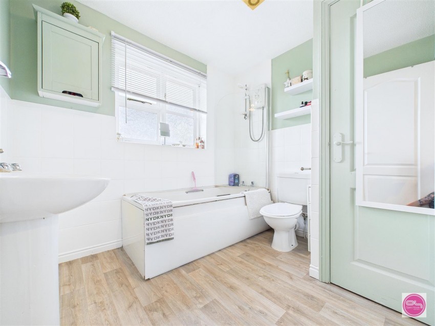 Images for The Gables, Newhall