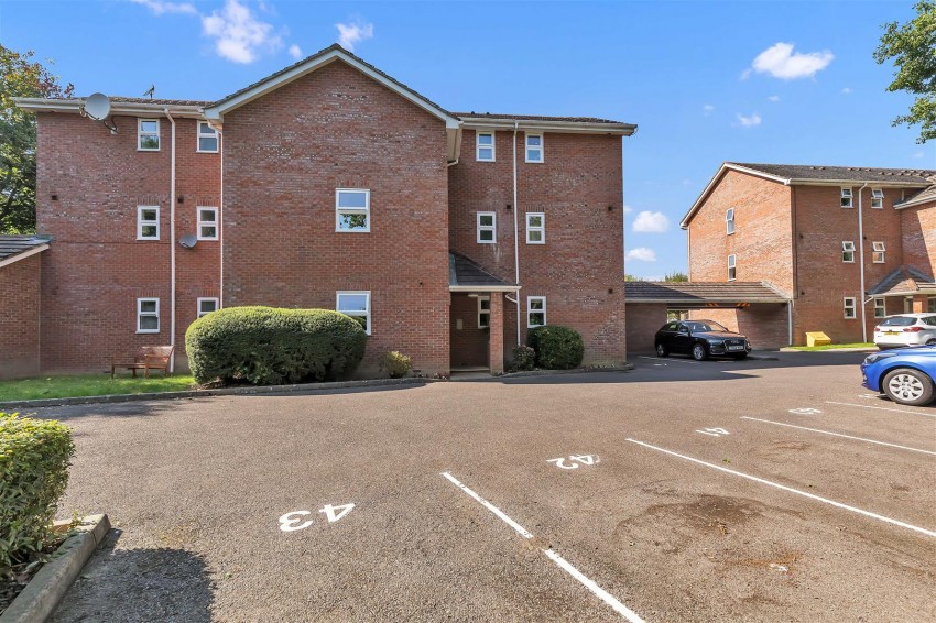 Images for Bowes Close,,Horsham