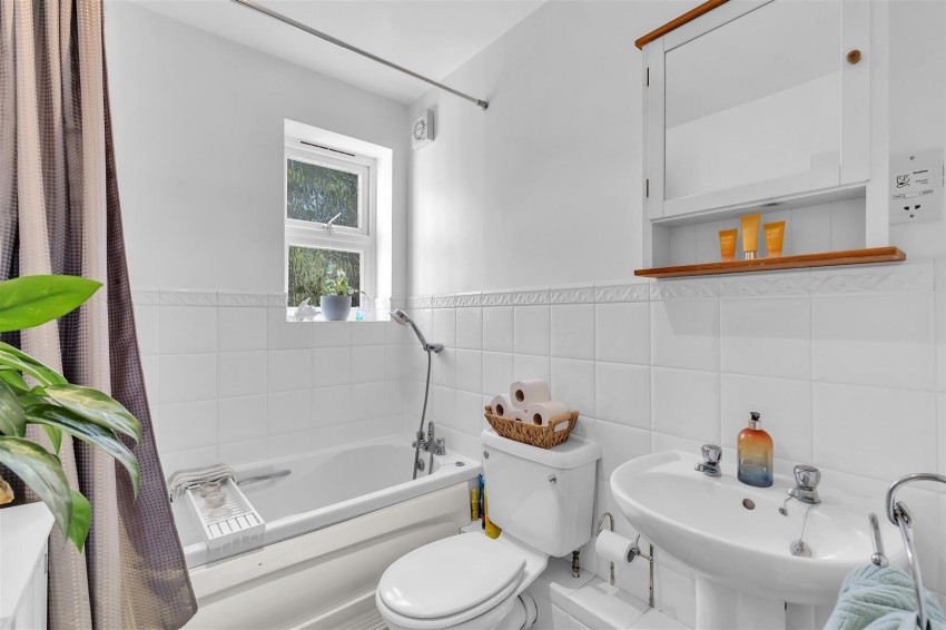 Images for Bowes Close,,Horsham