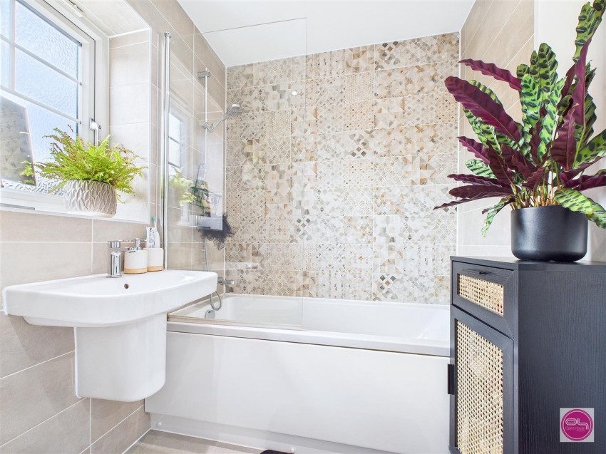 Images for Coral Lane, Newhall