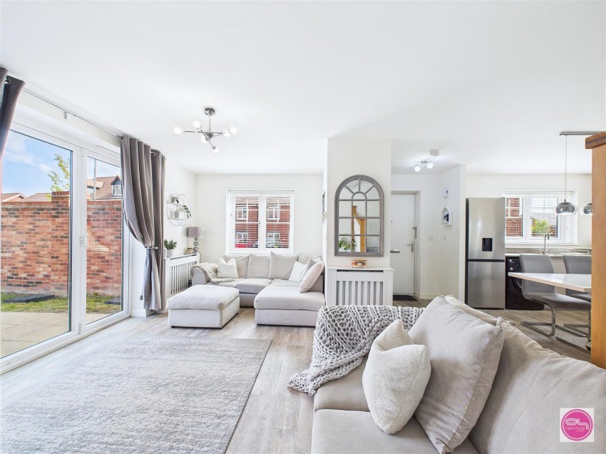 Images for Coral Lane, Newhall