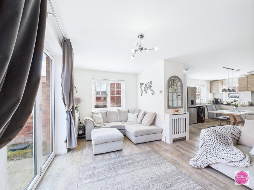Images for Coral Lane, Newhall