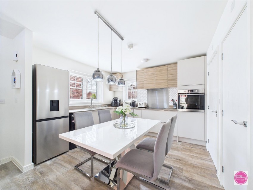 Images for Coral Lane, Newhall