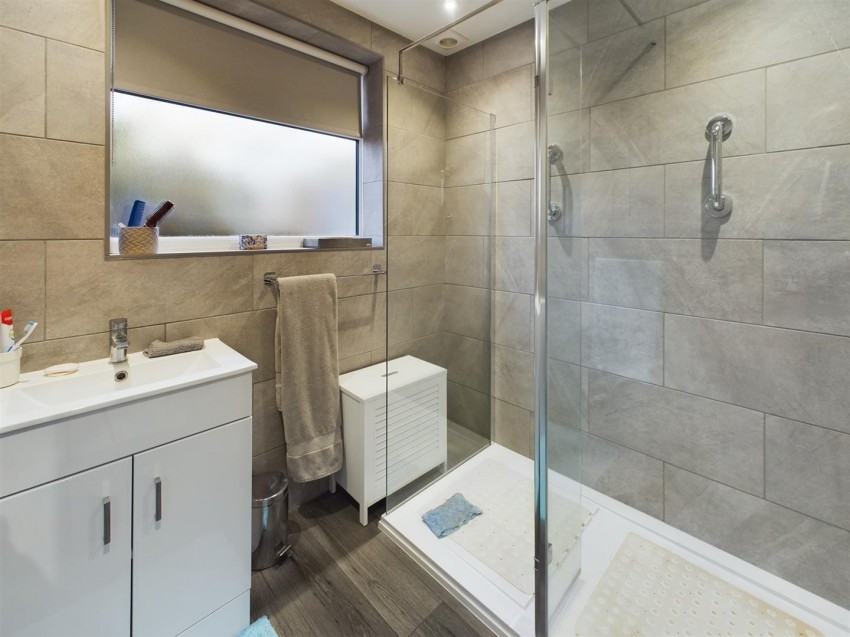 Images for Bee Road Peacehaven