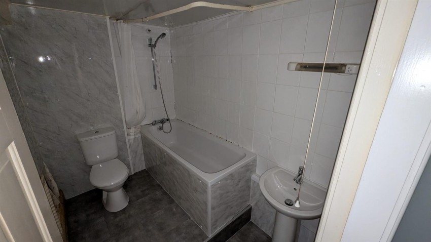 Images for Hollyroyd House, Bank Street, Dewsbury