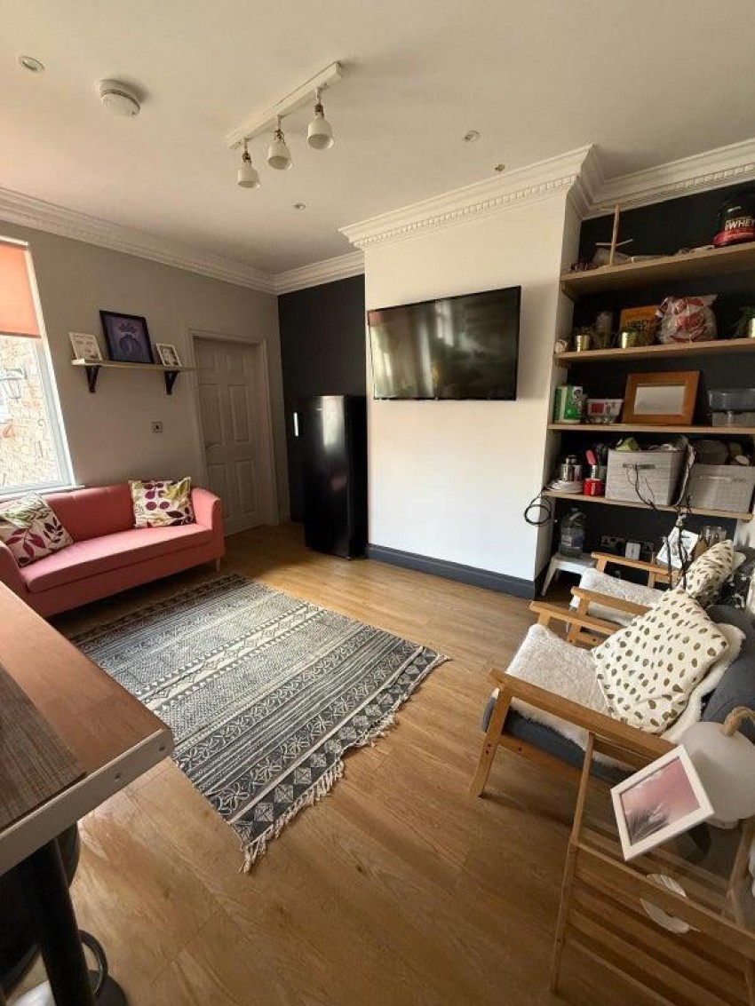 Images for Room 1, Elm Vale, Liverpool